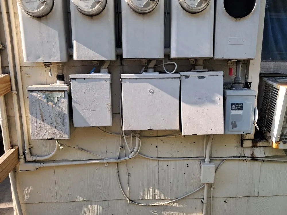 Trusted outlet and switch repair service in Porter, TX - Janneth Electric