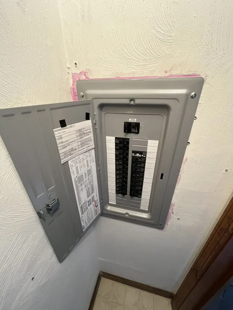 Slide of Janusz Electric