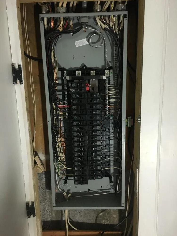 Slide of Janusz Electric