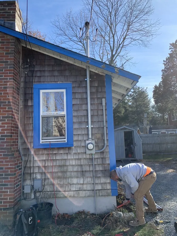 Slide of Jason Cabral Electrician