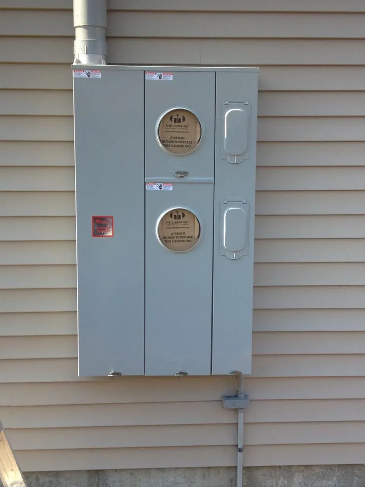 Slide of Jason Cabral Electrician