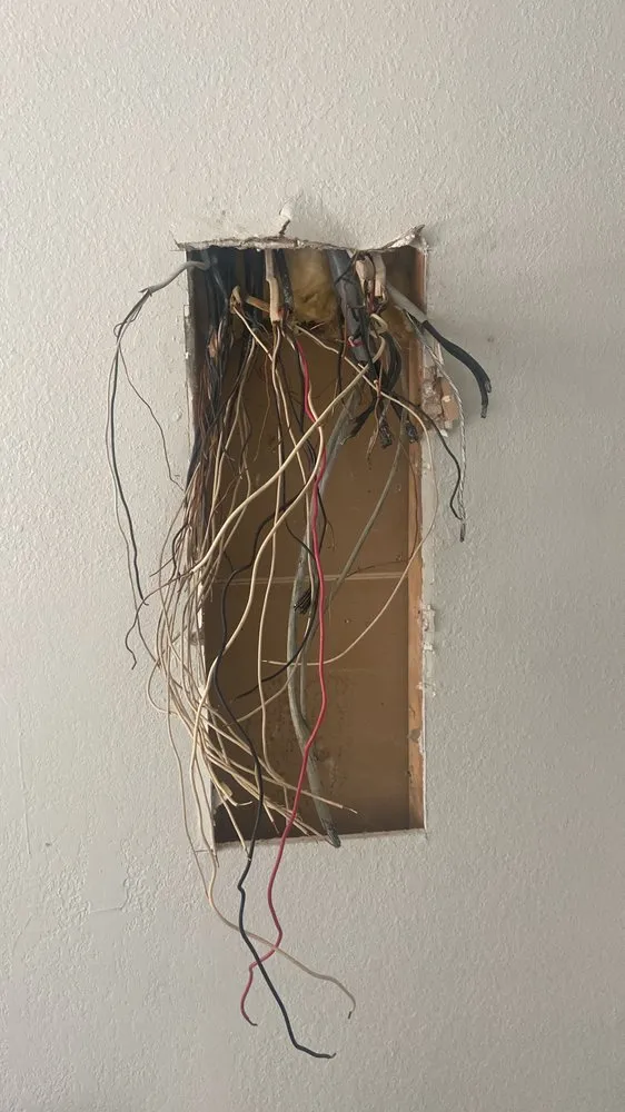 Slide of Javier Electrical & Handyman Services