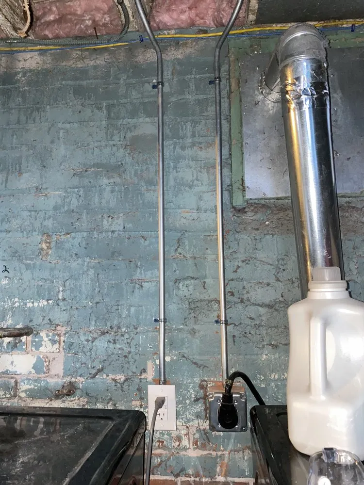 Slide of Javier Santiago Electric