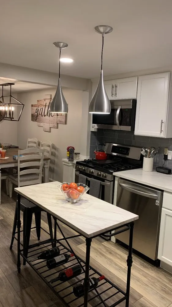 Slide of Javier Santiago Electric