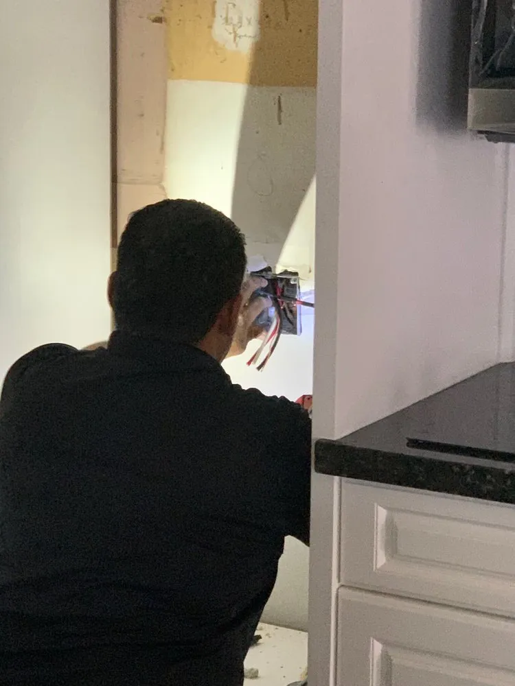 Slide of Jay Electric - Houston