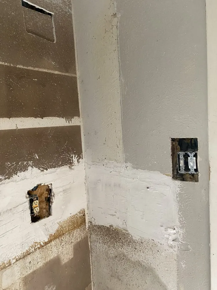 Slide of Jaylee Electric