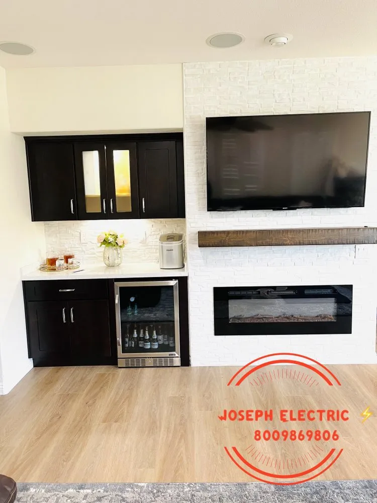 Slide of Jayo Electric