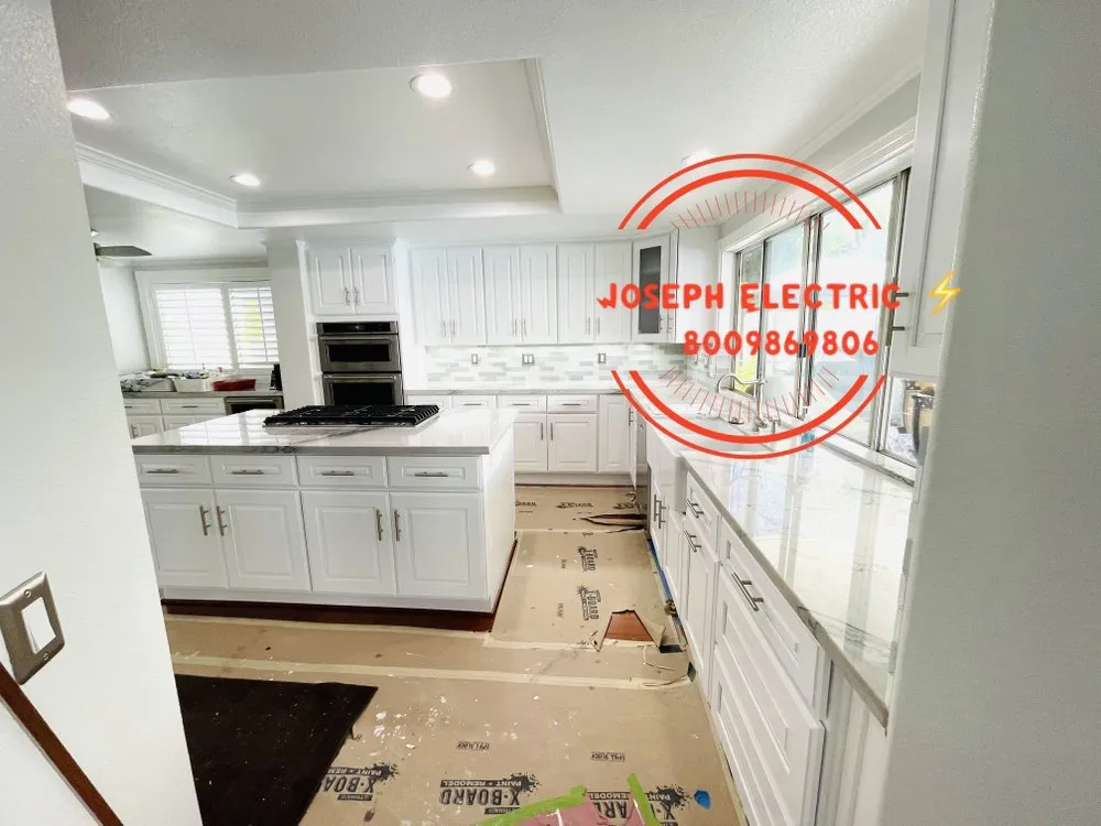 Slide of Jayo Electric