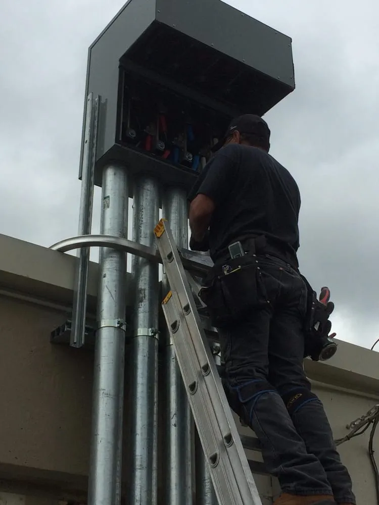 Expert circuit breaker repair experts serving ,  - JBL Electric