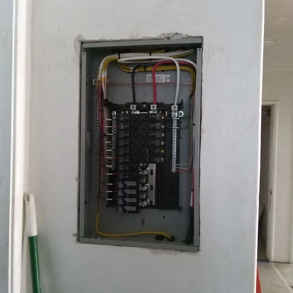 Slide of JC Alameda Electrician Services