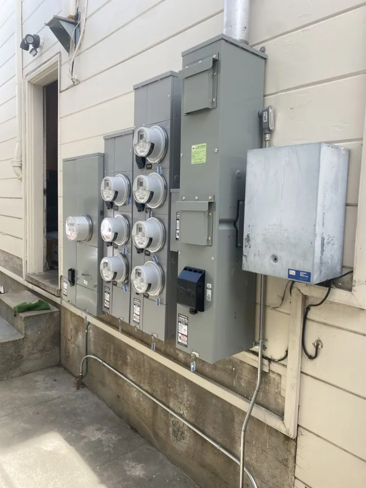 Slide of JC Alameda Electrician Services