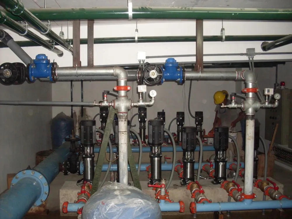 Emergency electrical service for homes in lighting installation, by