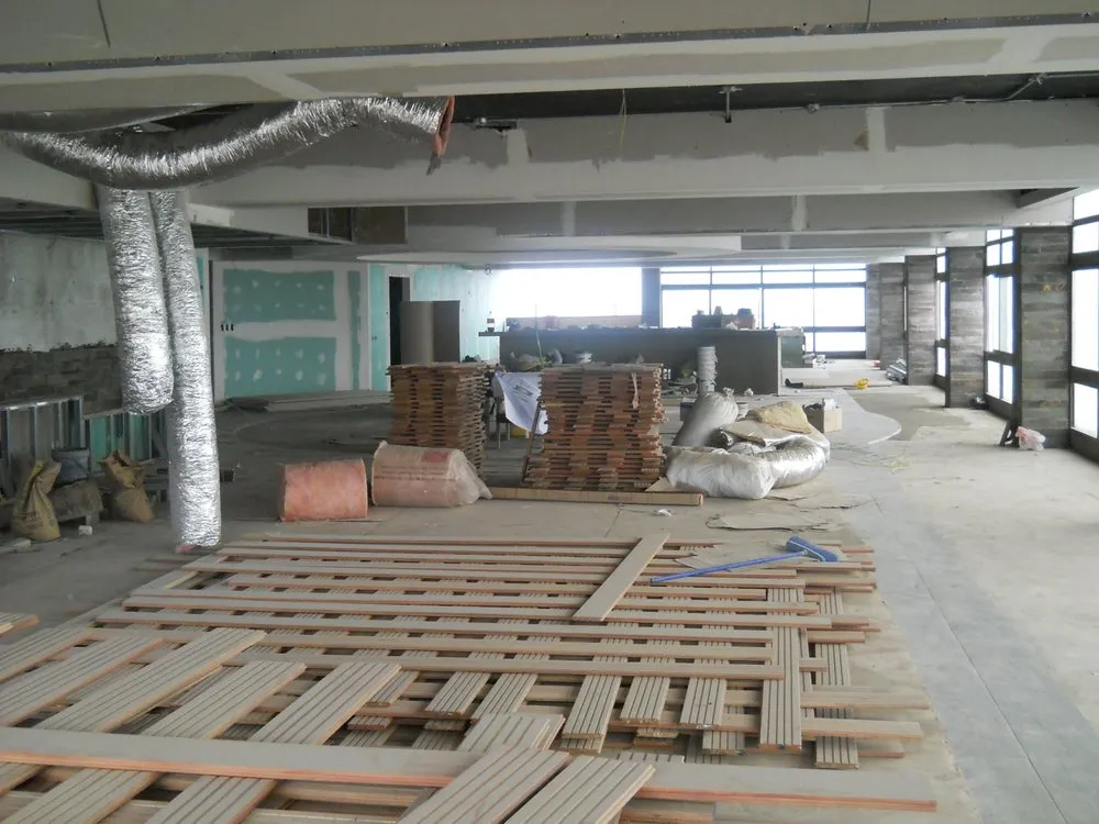 Professional circuit breaker repair in , by J&D Contractor