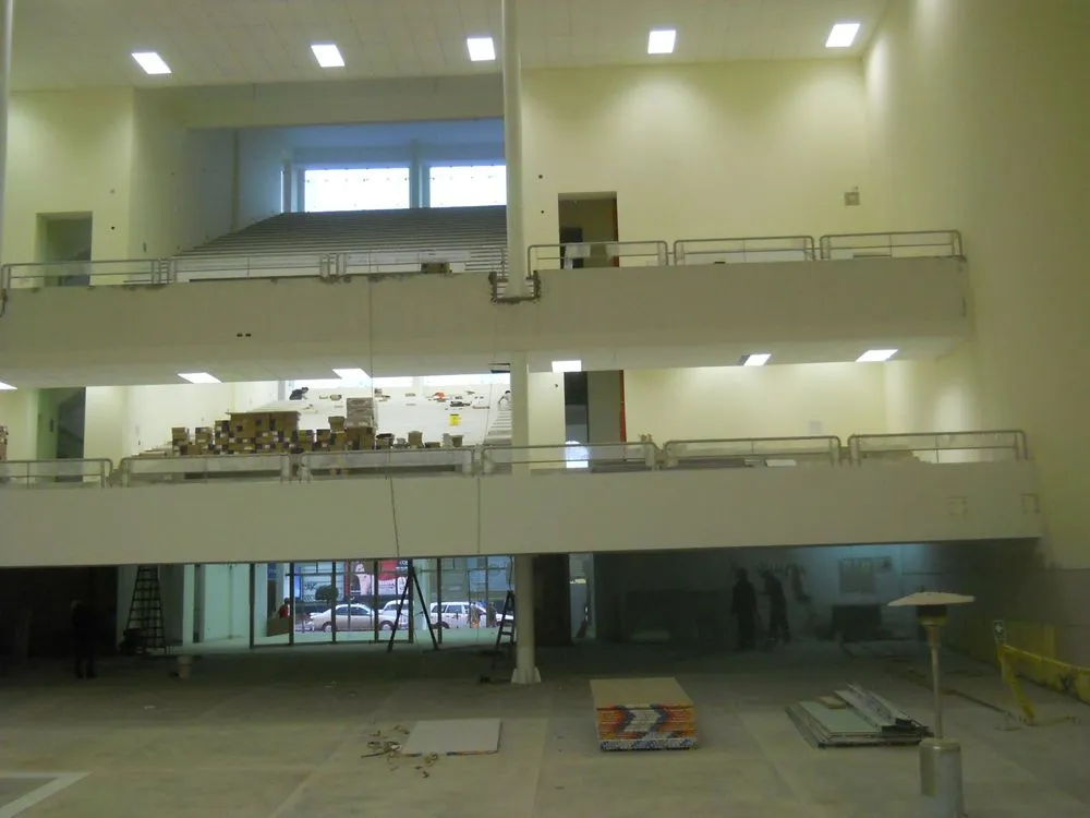 Certified electrician providing emergency electrical service in ,