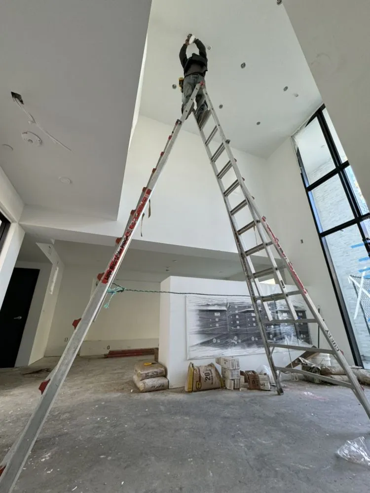 Slide of J&E Handyman Services