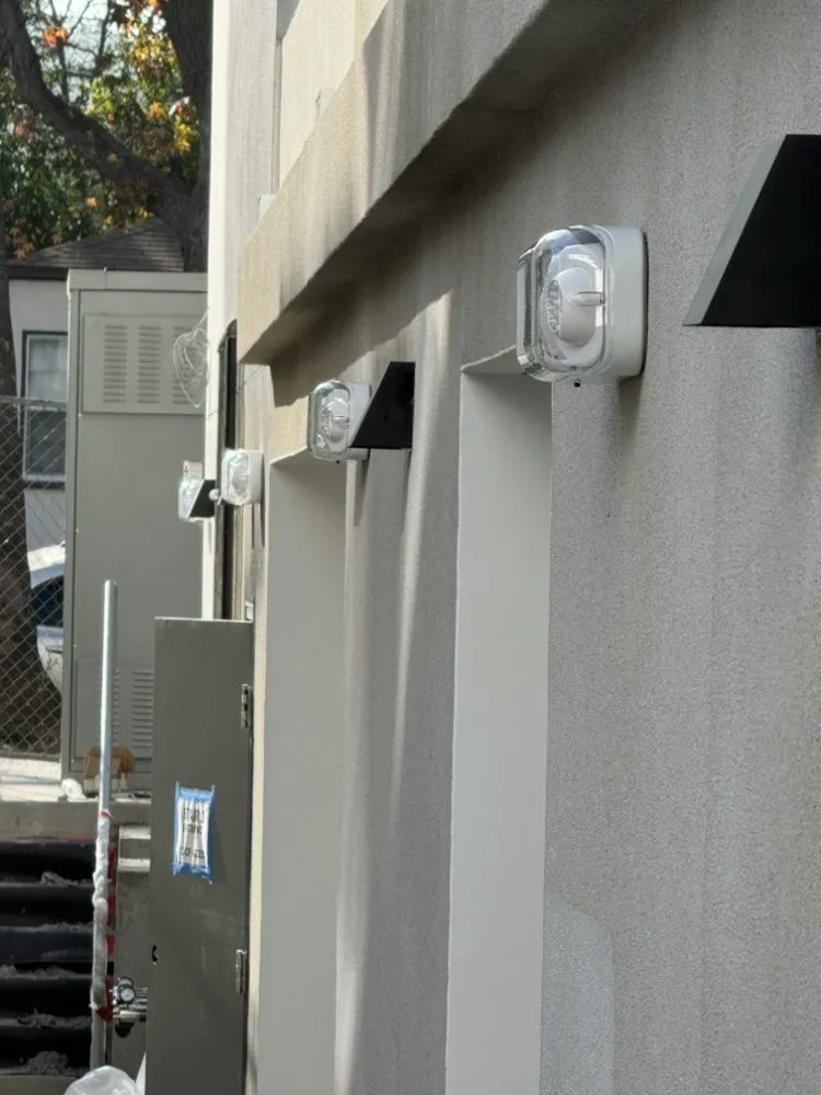 Slide of J&E Handyman Services