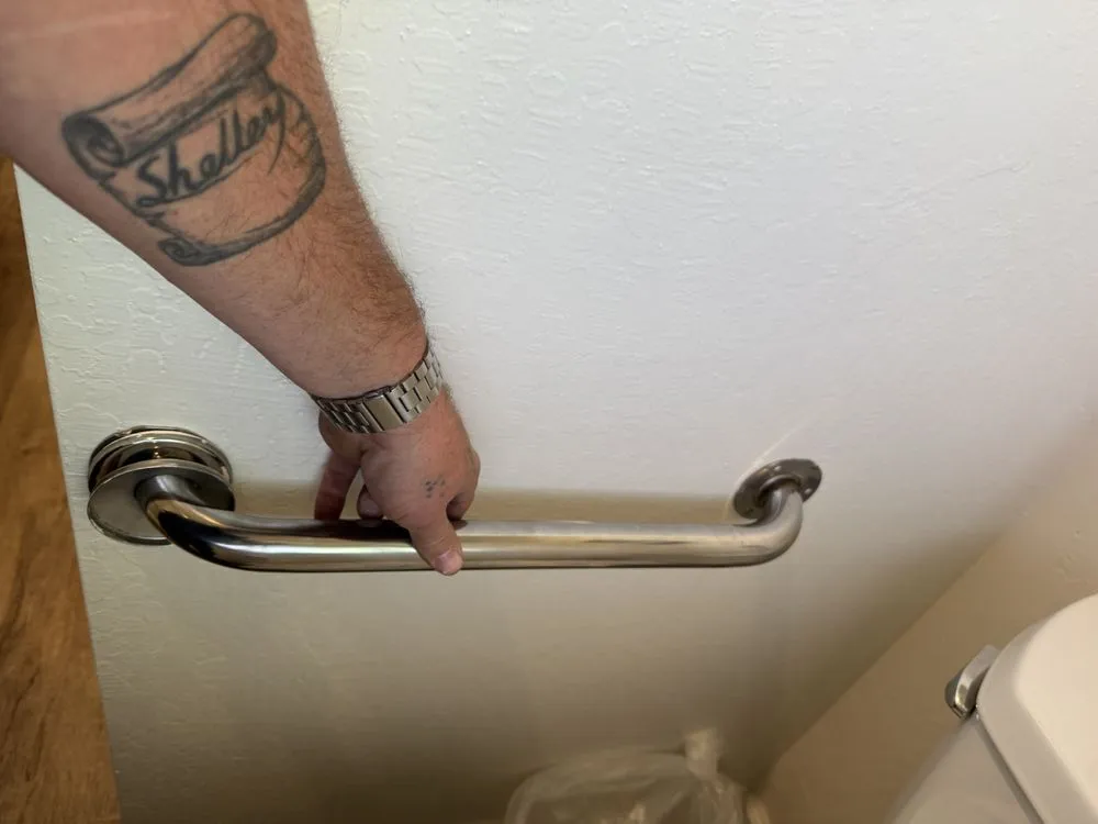 Slide of Jeff Roe's Handyman Service