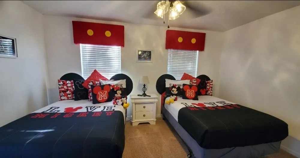 Emergency electrician providing lighting installation in , 