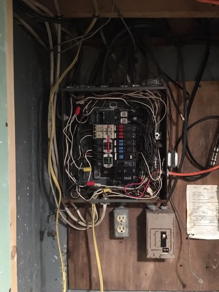 Slide of Jeremy Pratt Electrician