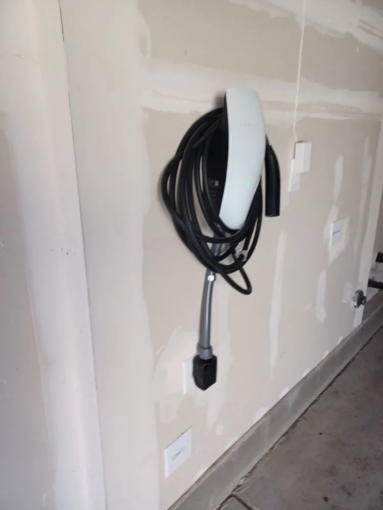 Expert circuit breaker repair service in ,  - Jess Electric