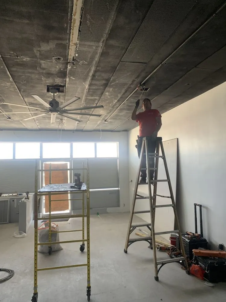 Slide of Jesselectric