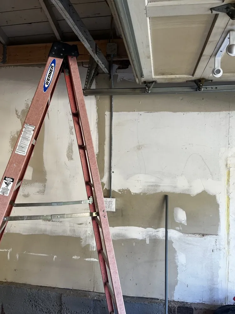 Slide of Jessthenater Electric