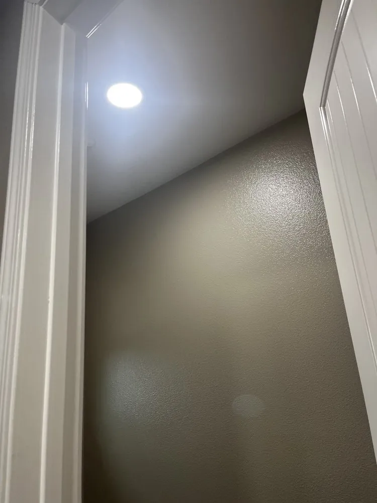 Slide of Jessthenater Electric