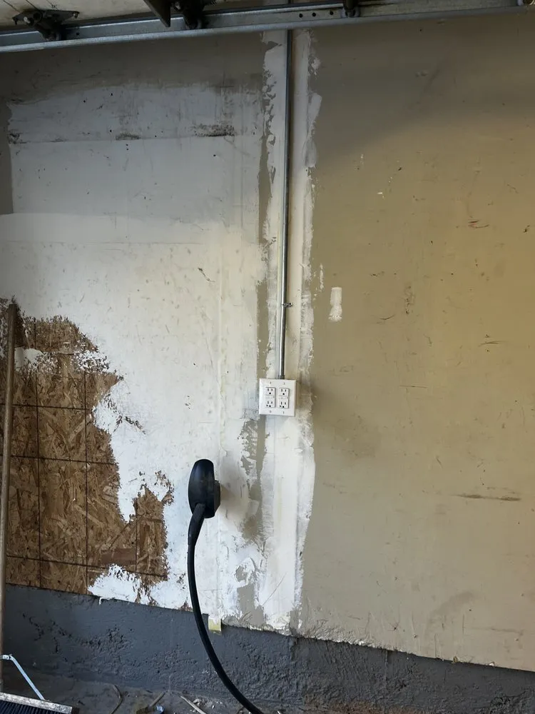 Slide of Jessthenater Electric