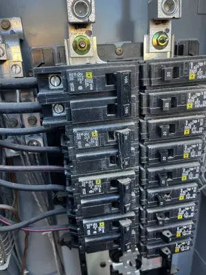 Jessthenater Electric Logo