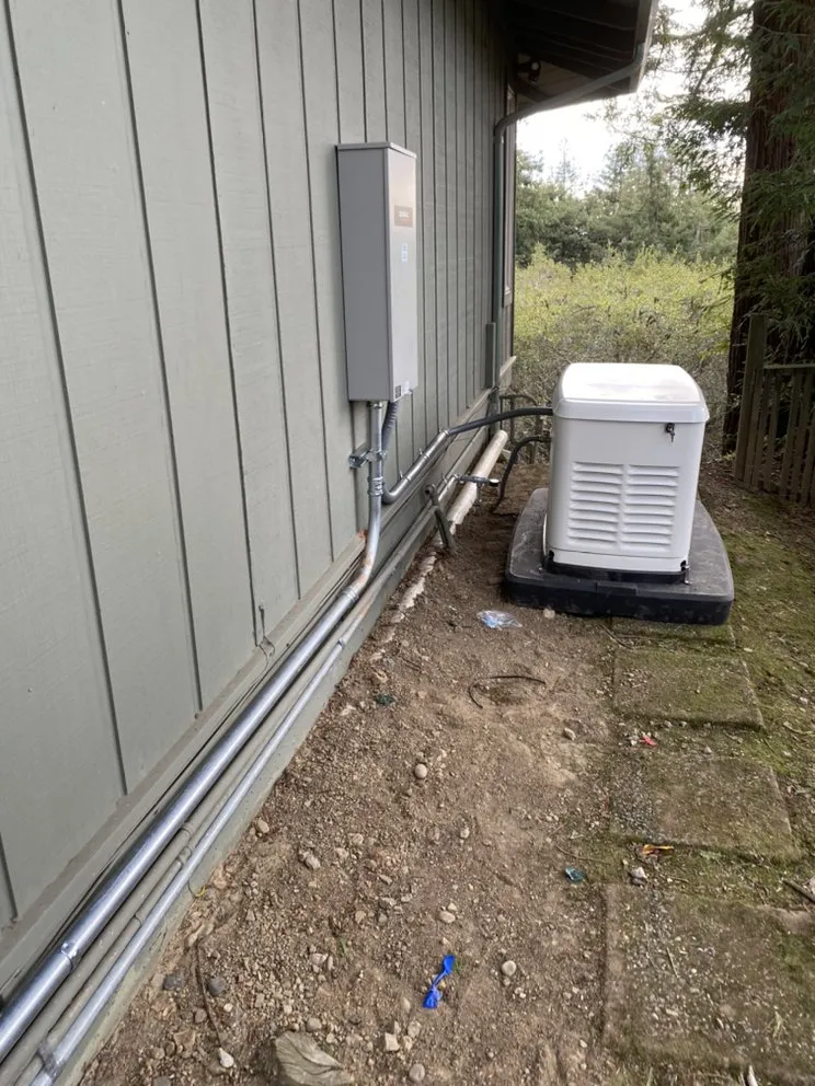 Affordable electrician providing emergency electrical service in ,