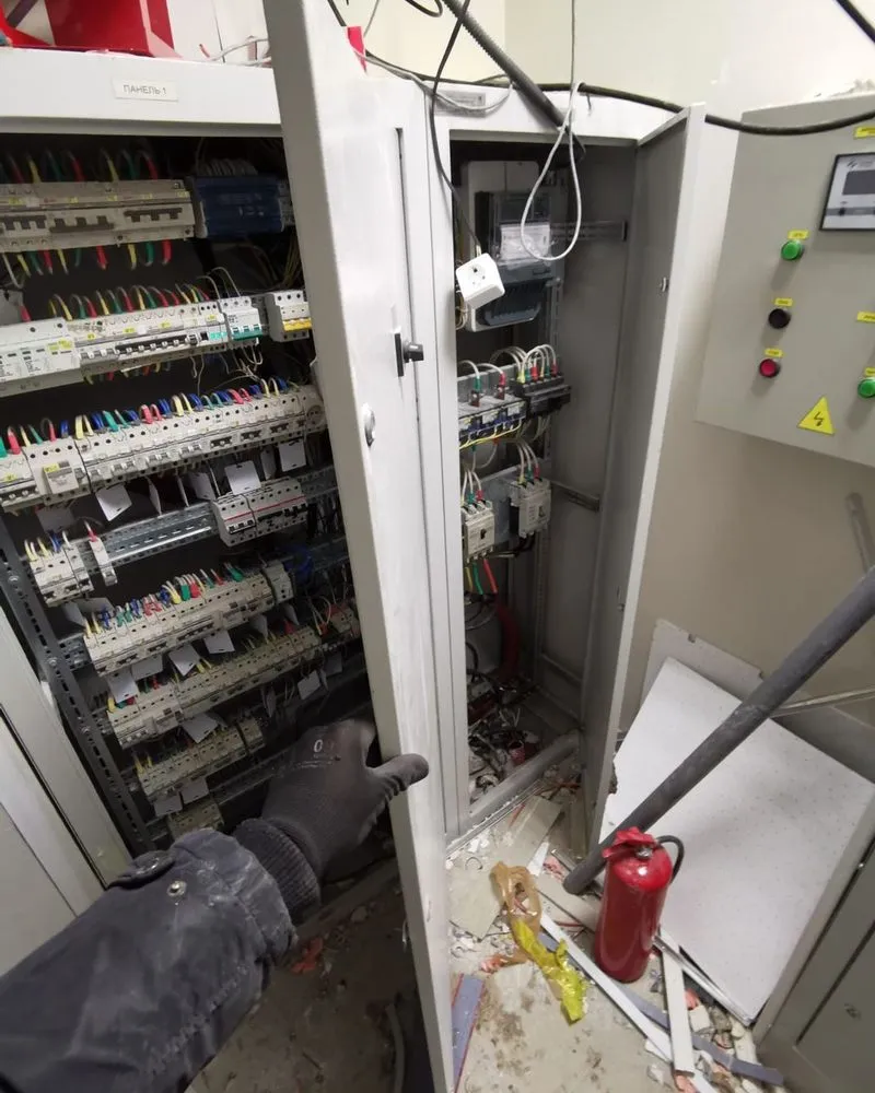 Slide of J&G Electricians