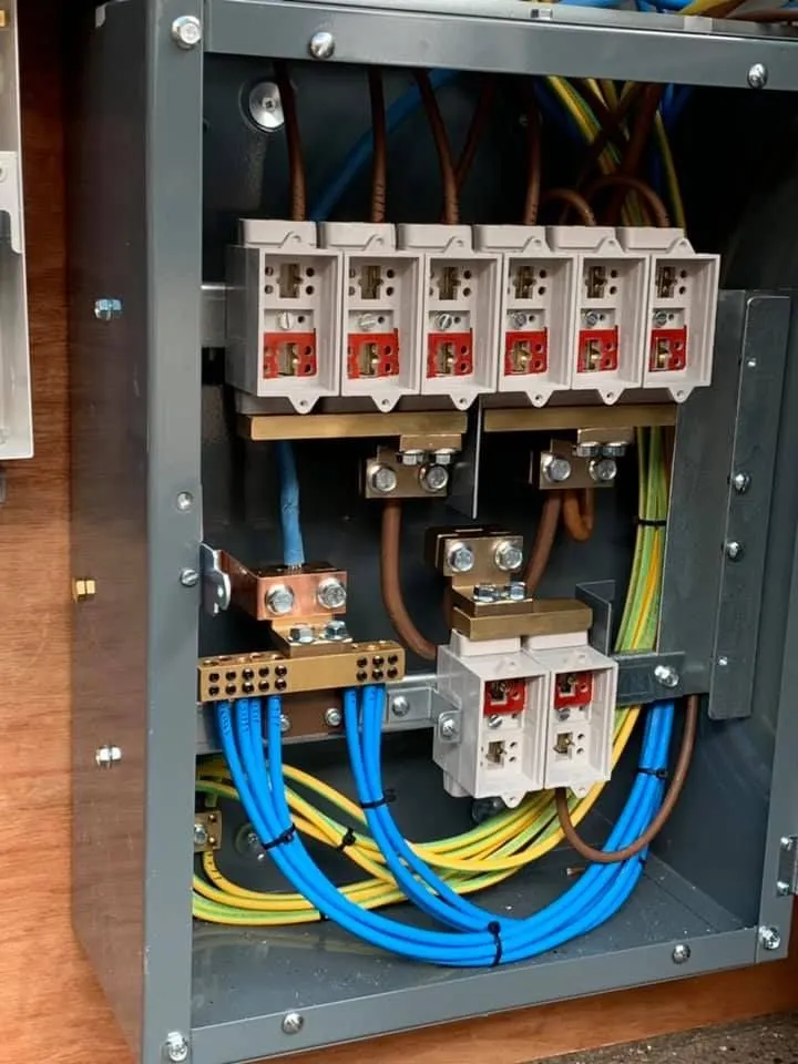 Slide of J&G Electricians