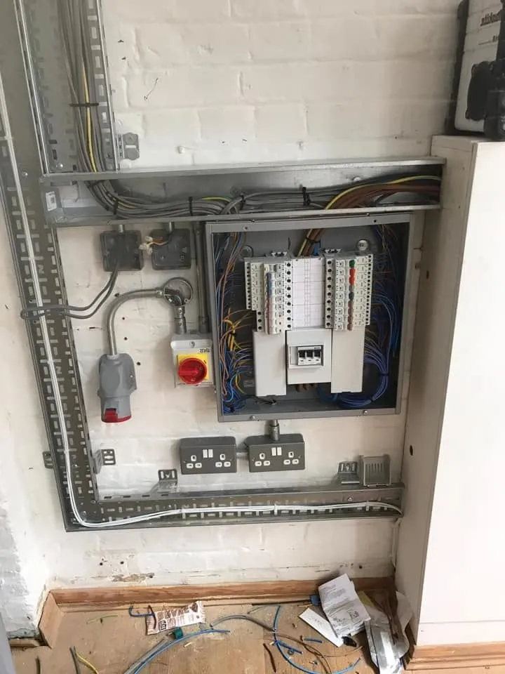 Slide of J&G Electricians