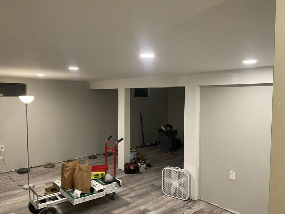 Slide of J&G Home Essentials