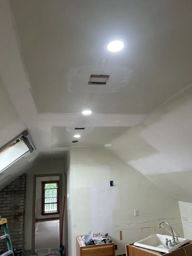 Slide of J&G Home Essentials