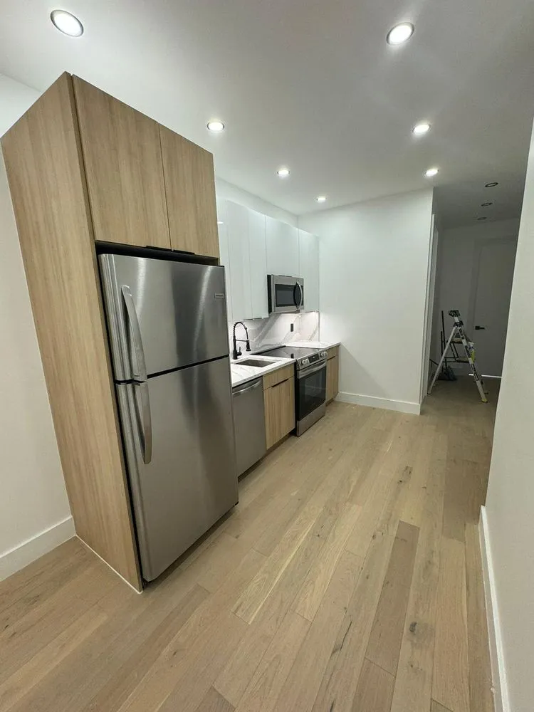 Slide of JHG Electric