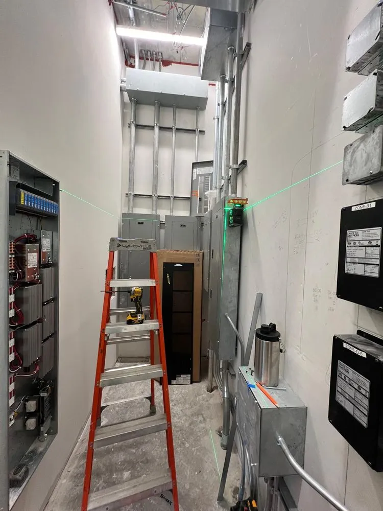 Slide of Jhoan Electric Services