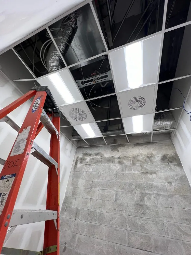 Slide of Jhoan Electric Services