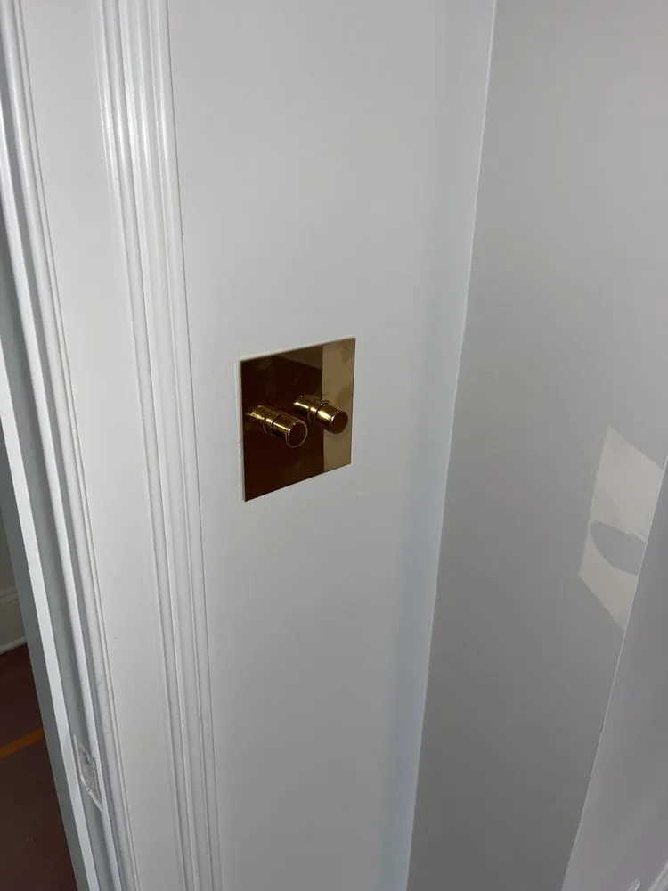 Slide of JHR Electrical