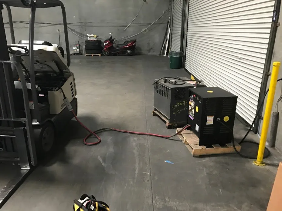 Slide of JHV ELECTRIC