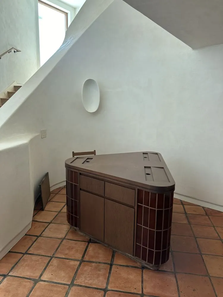 Slide of JHV ELECTRIC