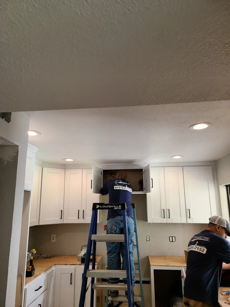 Slide of JHVELECTRIC.CORP