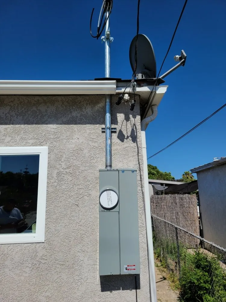 Slide of JHVELECTRIC.CORP