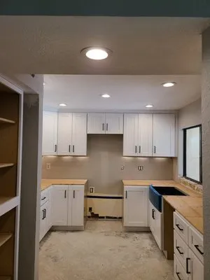 JHVELECTRIC.CORP Logo