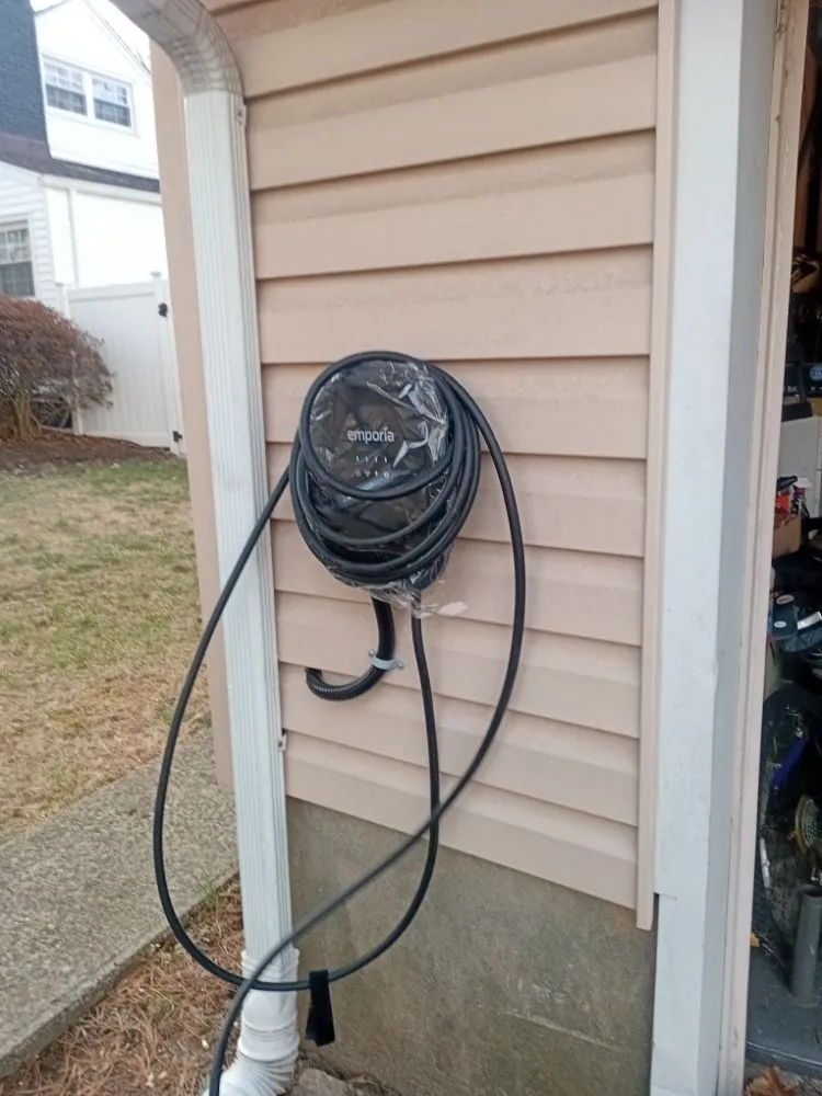 Slide of Jimmy J Electric