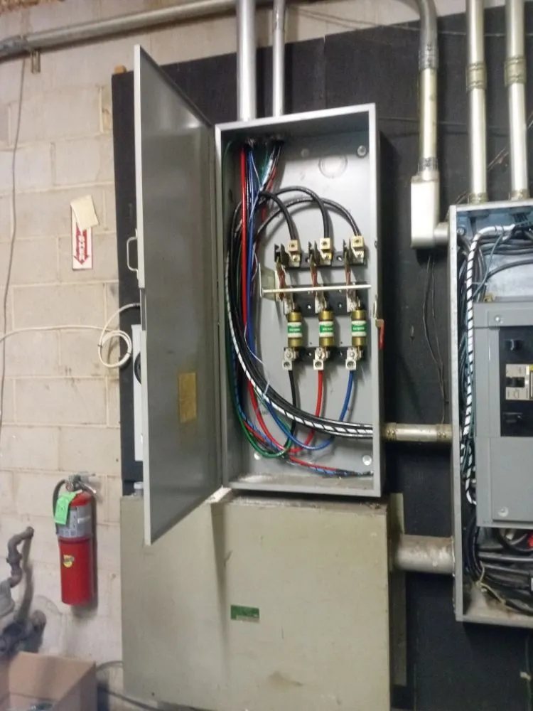 Slide of Jimmy J Electric