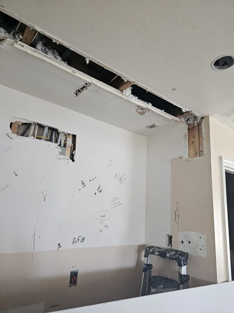 Professional circuit breaker repair in ,  by J&J Custom Remodeling