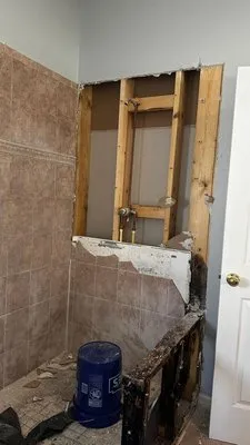 J&J Custom Remodeling Logo