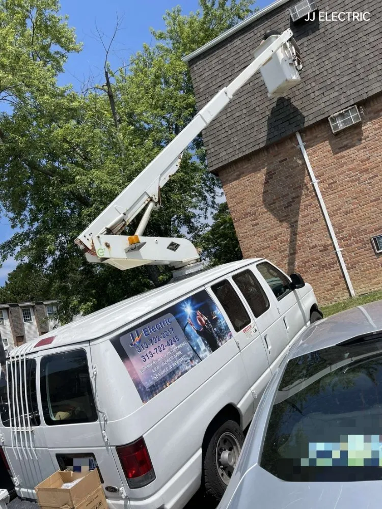 Slide of JJ Electric