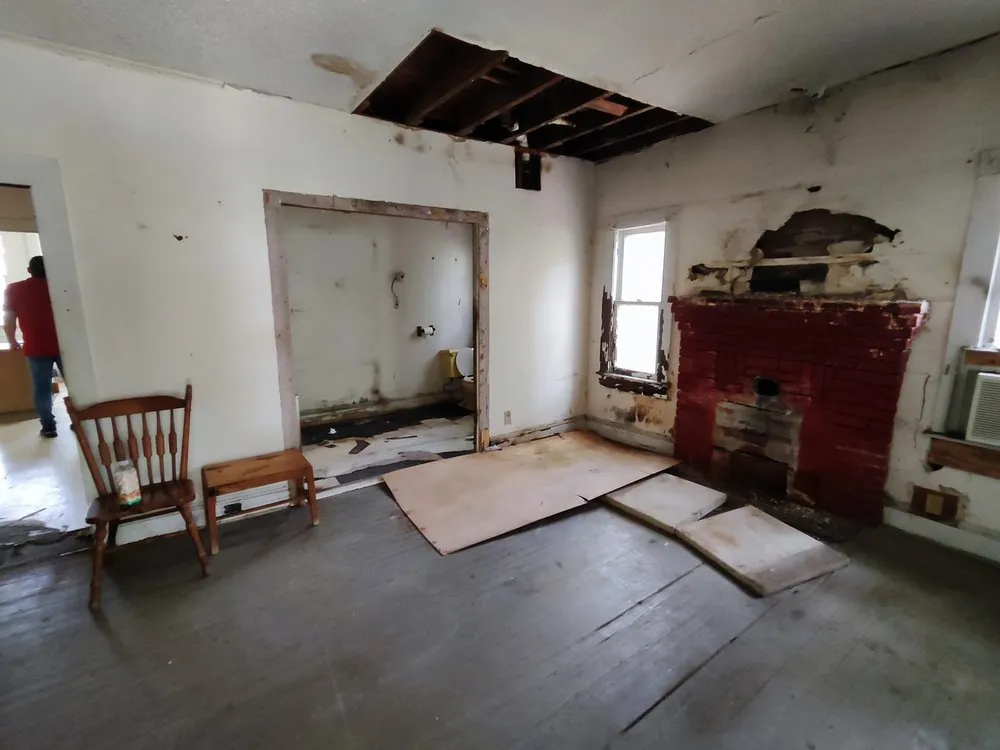 Slide of JJ Electricians